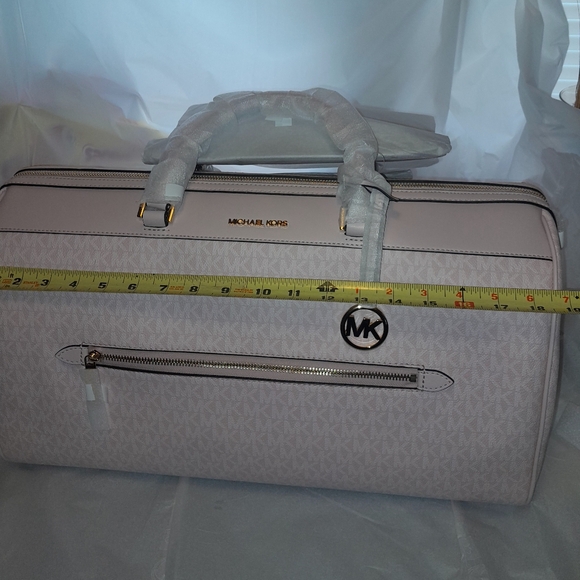 New Michael Kors Travel Extra Large Singature Duffel Bag Powder Pink 🌺 NWT - Picture 1 of 15